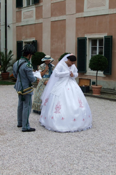 Výšivka svatebních šatů